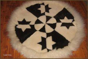 Fåreskind - Runde tæpper - beautiful-round-carpets-sheepskin-adam-leather